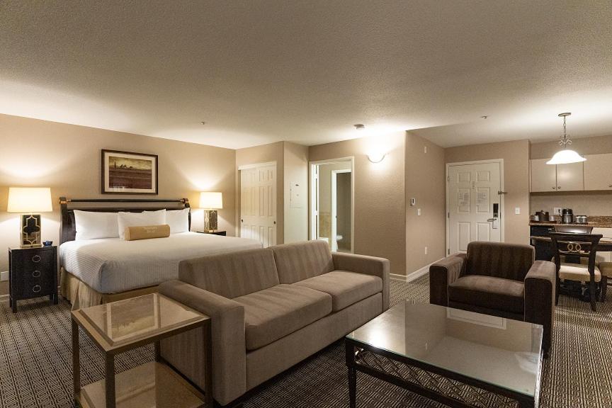 Siena King Suite interior